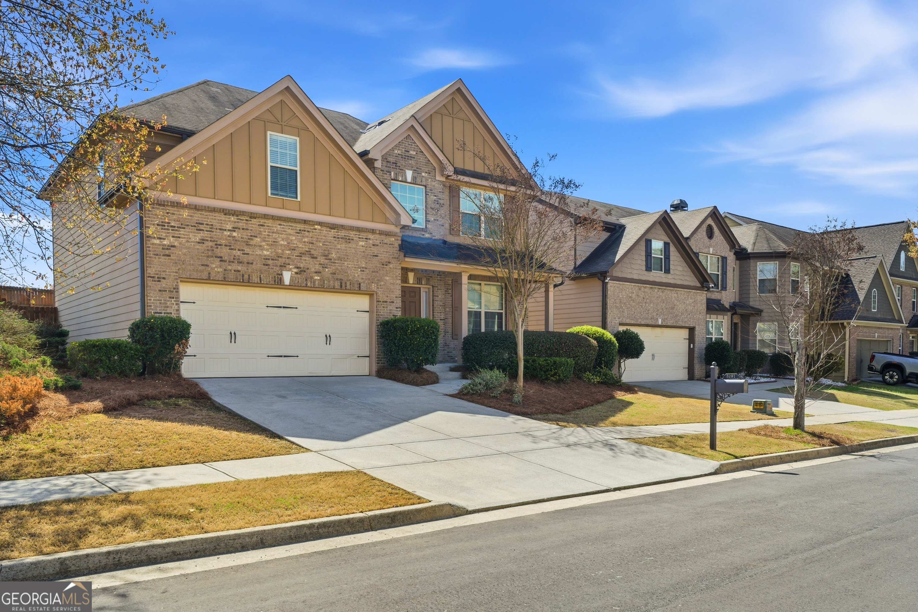 3291 Montauk Hill DR