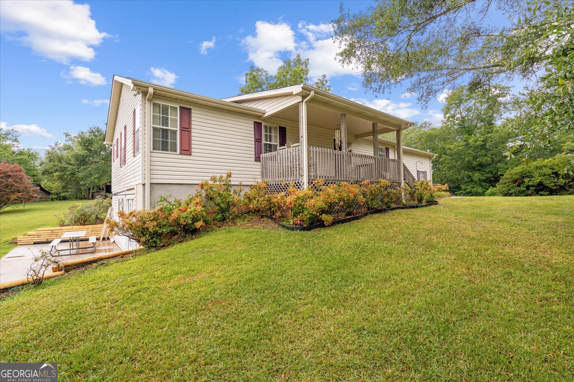 2643 Macedonia RD