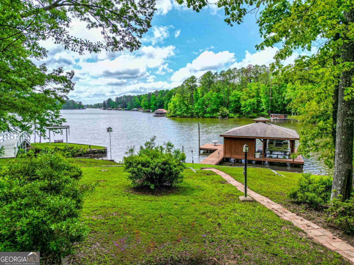 82 Dogwood CT