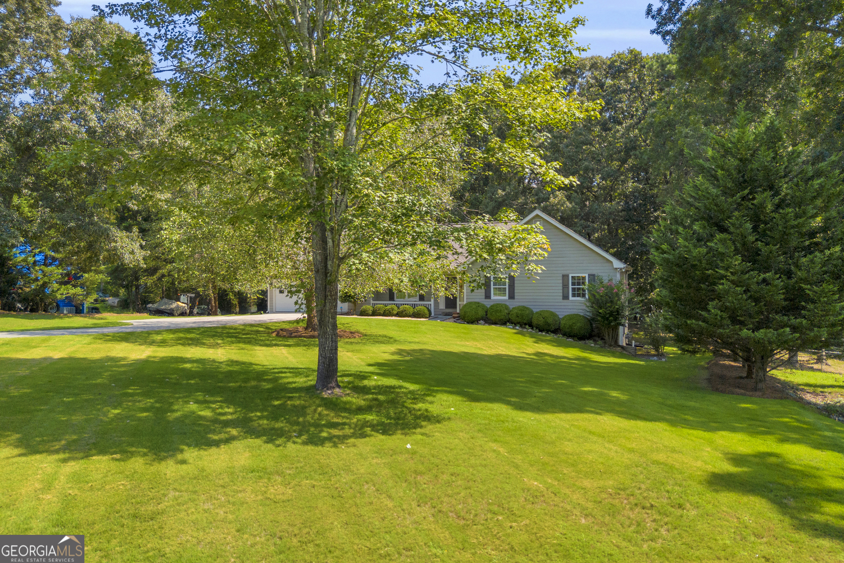 3432 Greystone DR
