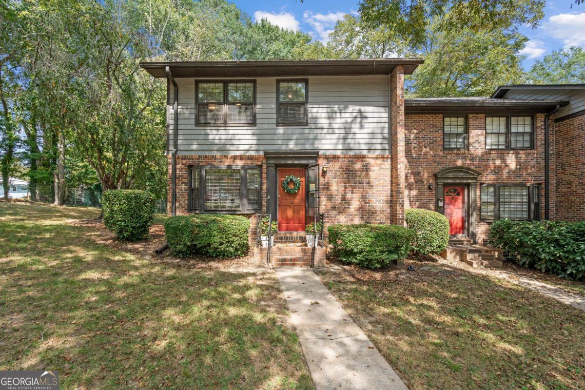 Fall in love with this renovated 3BR/2.5BA townhome just a short walk to Adamson Square! Inside, you'll find gorgeous granite & quartz counters, sleek stainless appliances, a fab white kitchen, and open, airy living spaces. Outside? Your own fenced yard, covered parking + extra front spot! Modern touches everywhere-this place is done and DONE. Come see it before someone else calls it home!