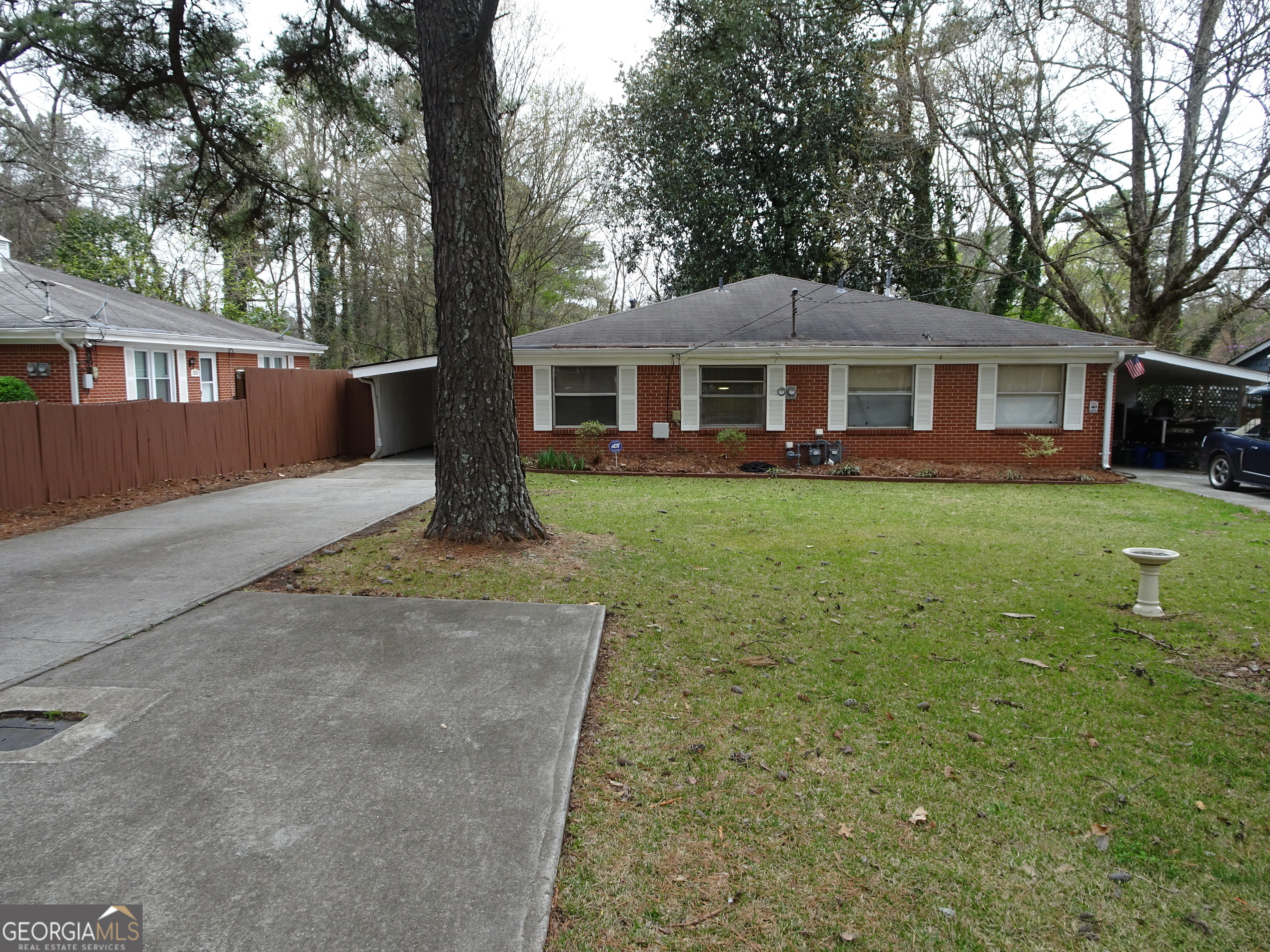 283 Lake DR