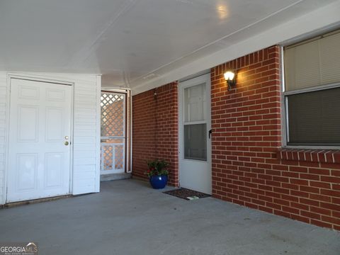 283 Lake DR Atlanta GA 30340