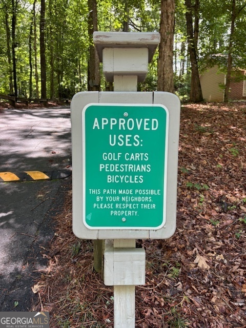 335 Cedar LN