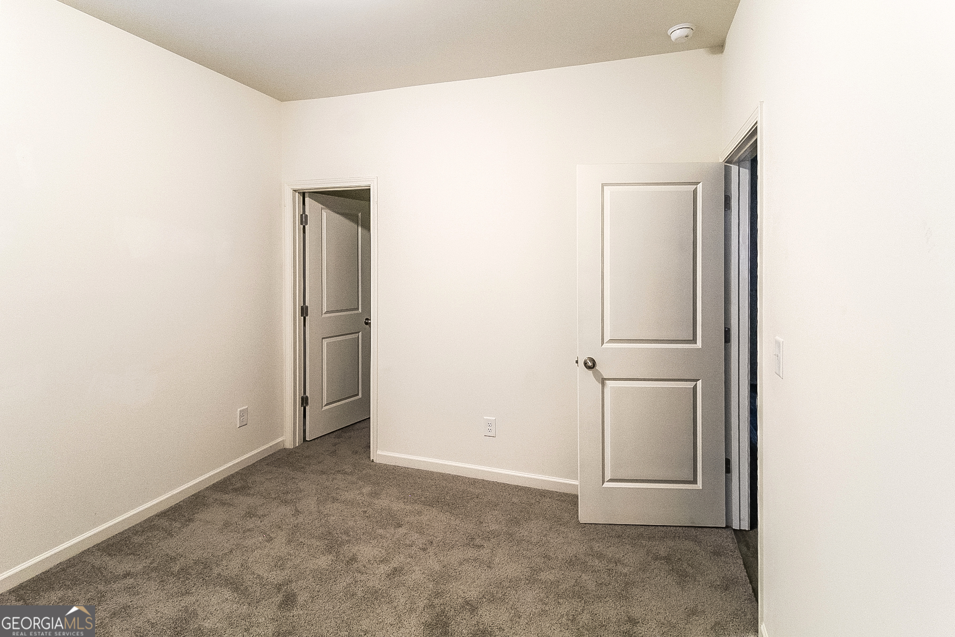 Streamwood Manor - Residential