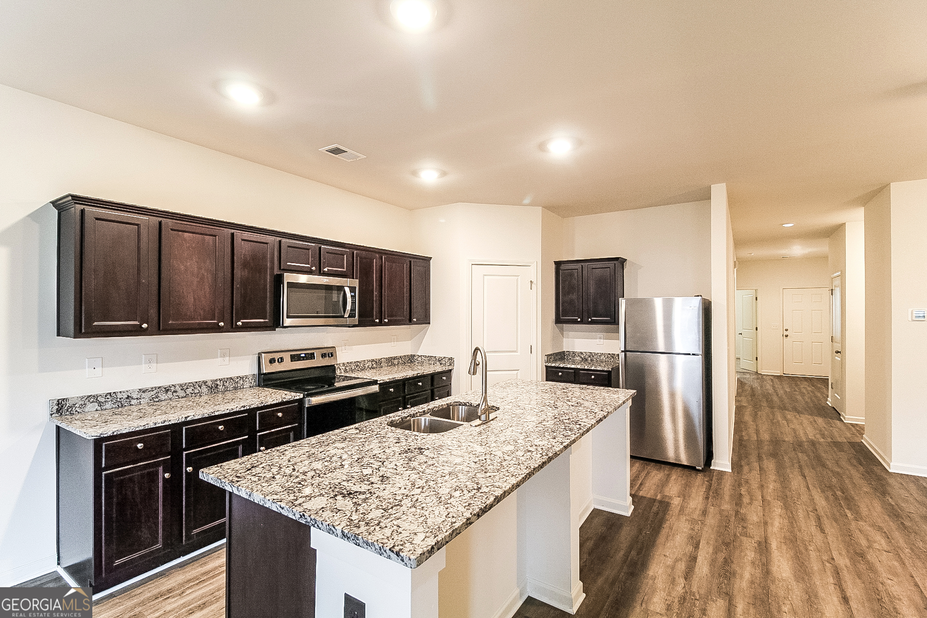 Streamwood Manor - Residential