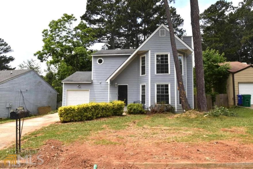 3 bedroom 2 1/2 bath, Recently renovated with Hardwood flooring, New Kitchen, New gas stove, Fenced backyard, screened patio.  We will be closing with O'Kelley & Sorohan