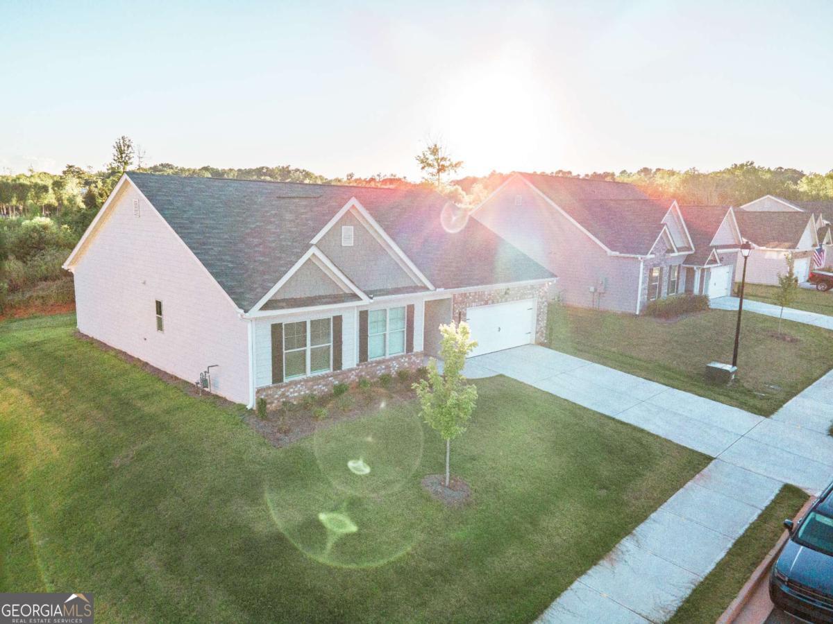 1092 Sunny Valley LN