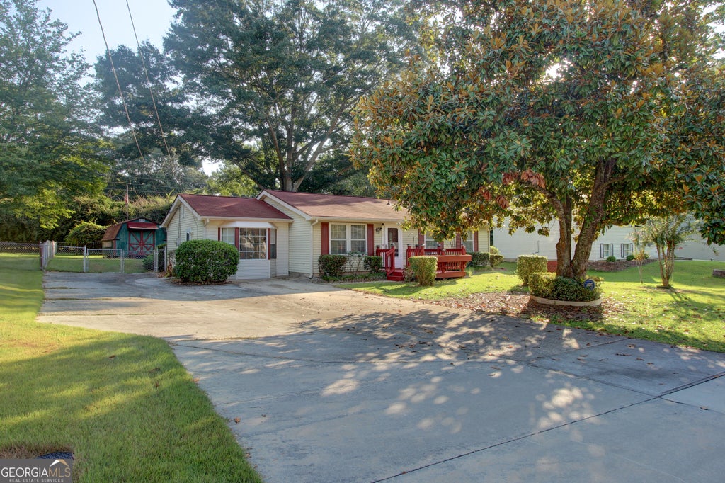 Photo of 612 Tower Road, Peachtree City, GA 30269 (MLS # 10851981)