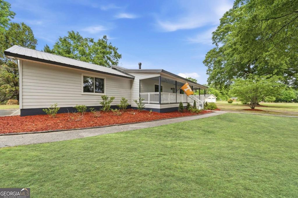 Photo of 104 Madison Street, Gordon, GA 31031 (MLS # 10753626)