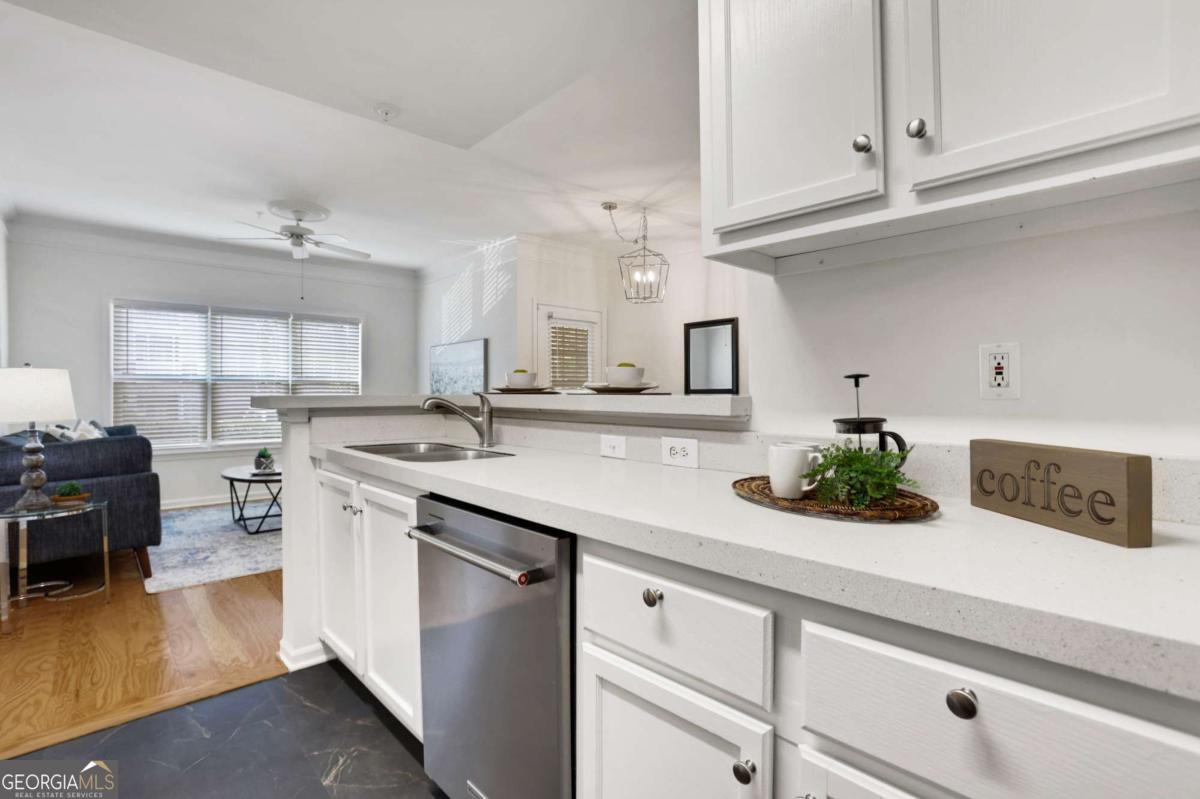 2700 Pine Tree RD NE 1017