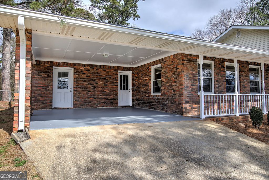 Photo of 5410 Mill Valley Drive, Douglasville, GA 30135 (MLS # 10700953)