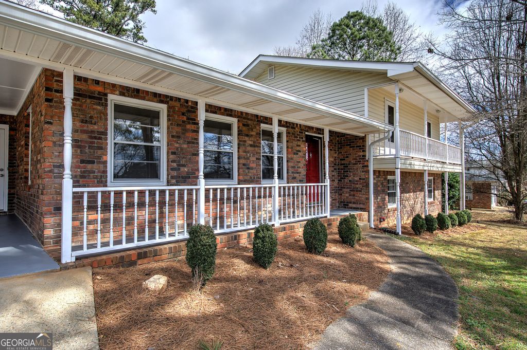 Photo of 5410 Mill Valley Drive, Douglasville, GA 30135 (MLS # 10700953)