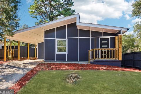 Photo of 858 Hall Street NW, Atlanta, GA 30318 (MLS # 10671938)