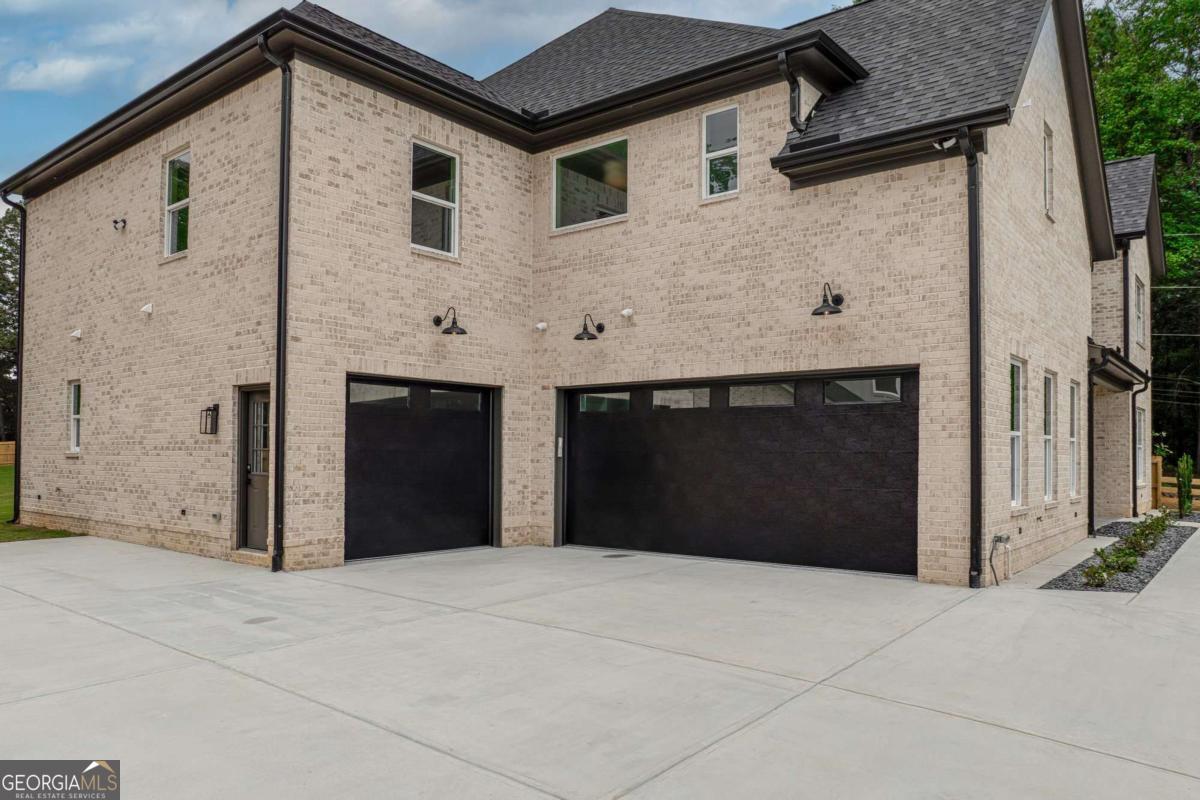 2875 Old Fountain RD