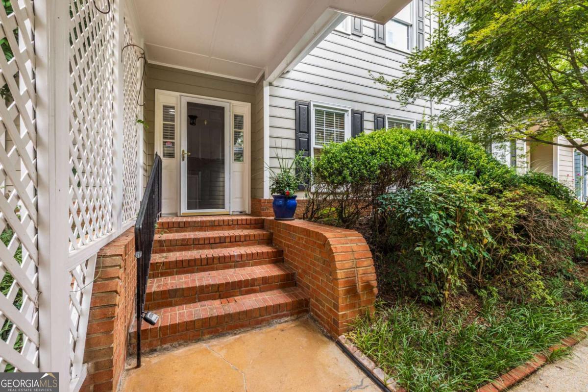 3710 Wedgewood Chase