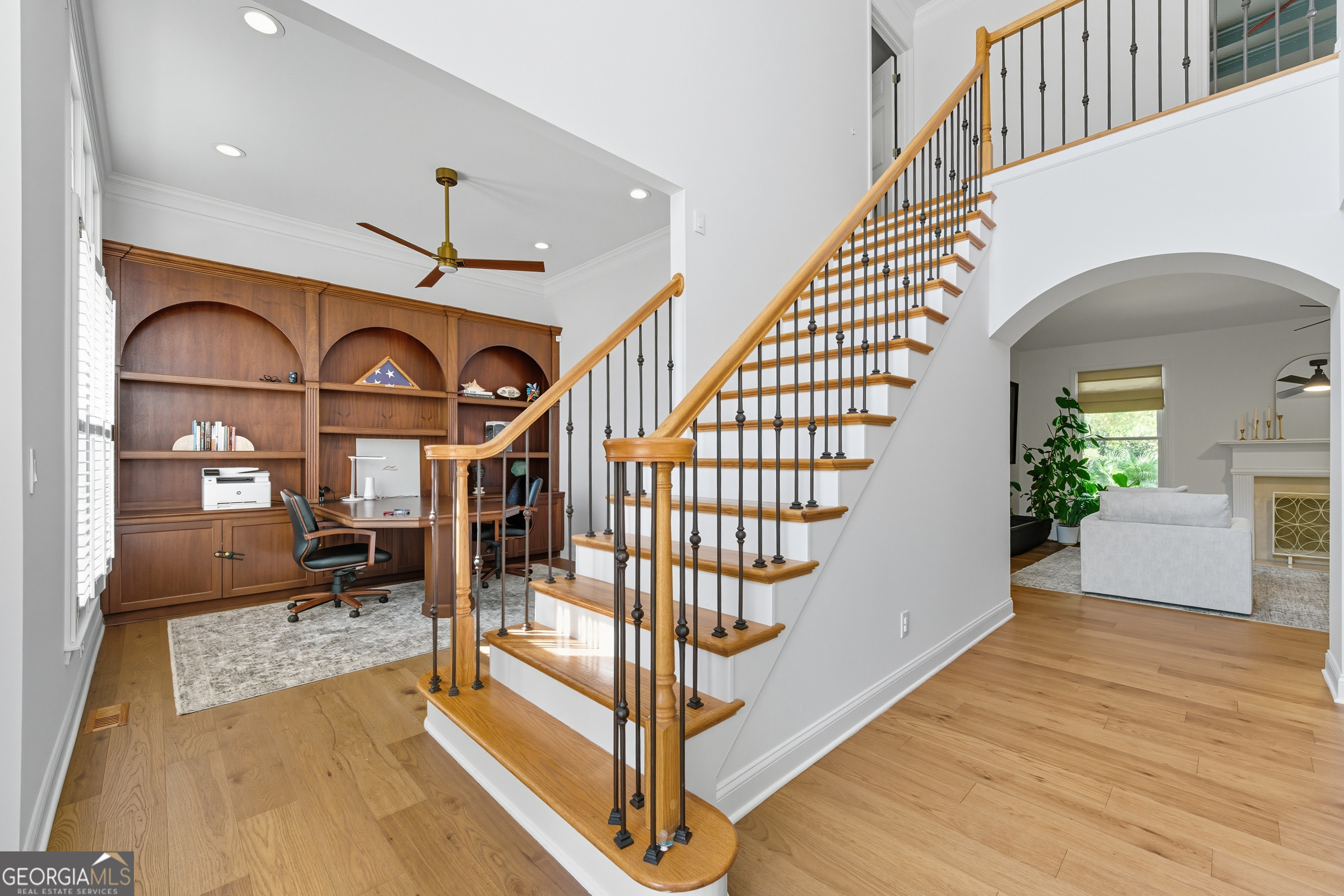 2484 Madison CMNS