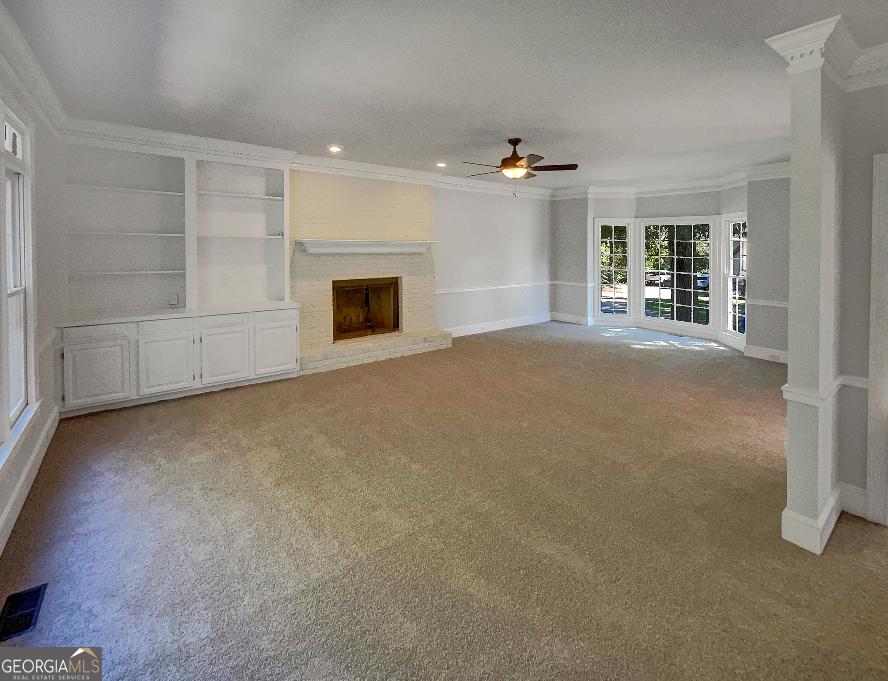 3526 W Hampton DR NW