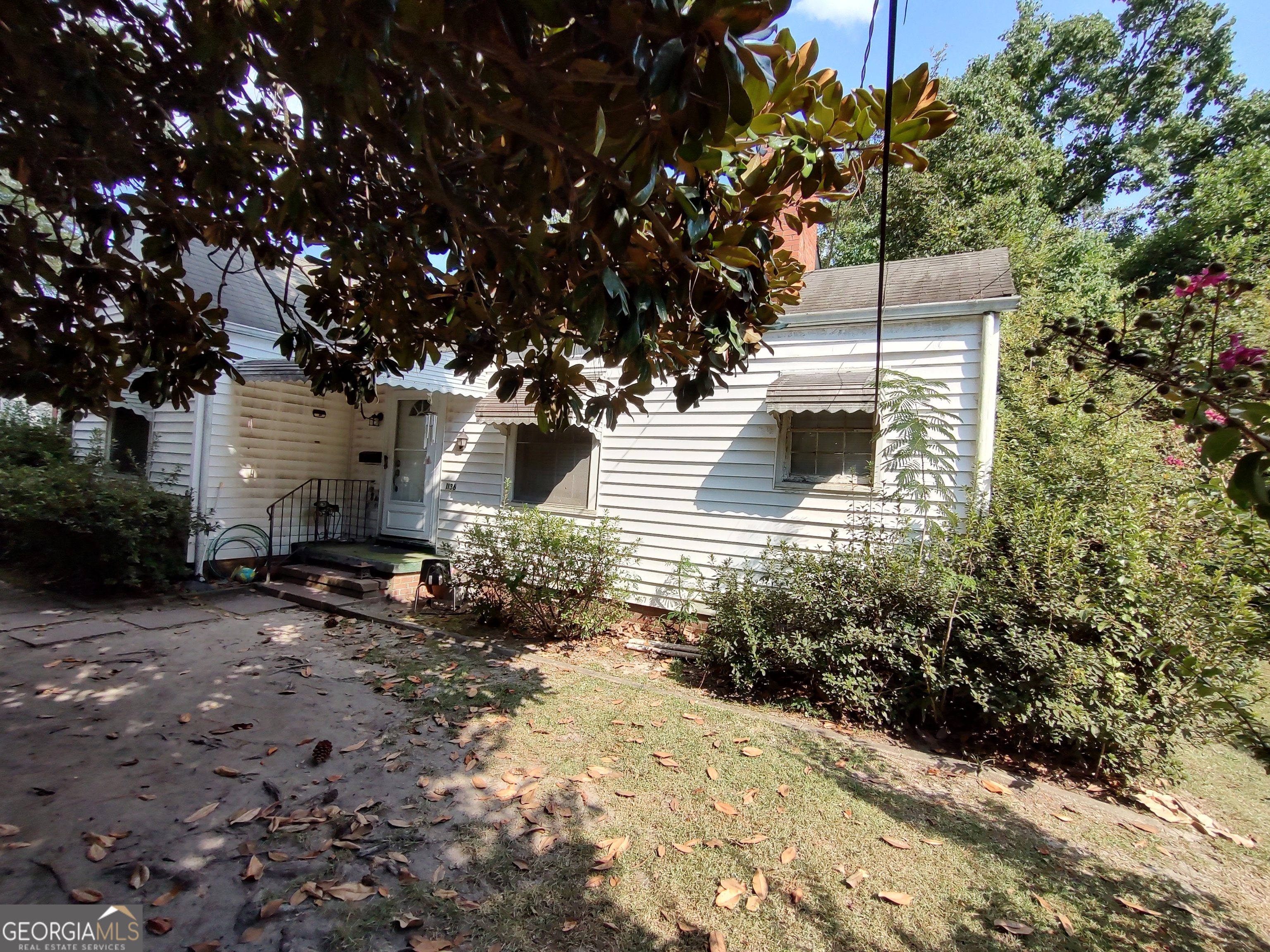 Nice 3 bedroom/1 bath single family dwelling. 1184 sqft. Currently rented-$850.00 per month- on a month-to-month lease. Long time tenant that wants to continue leasing property. Maybe willing to sign a long-term lease. Centrally located in the Napier/Burton Ave. area. Property can be viewed during due diligence period, by appointment only. Call listing agent. DO NOT DISTUB TENATE!!! Property is sold in its ''As IS''/''Where is'' condition. There is no seller's disclosure. Property has been a rental for over 25 years. Priced to sell/bring offers.
