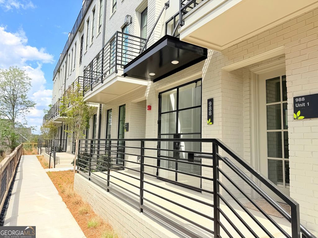 Photo of 988 Bibbs Cir #4, Atlanta, GA 30318 (MLS # 10721916)