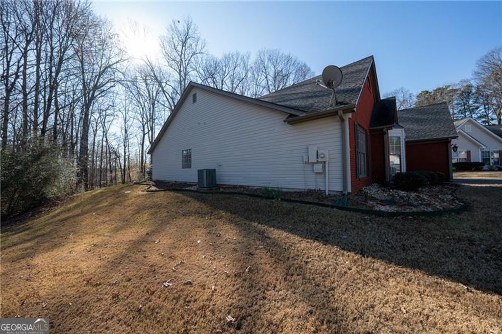 Photo of 3190 Hampton Trace Court, Buford, GA 30519 (MLS # 10658147)