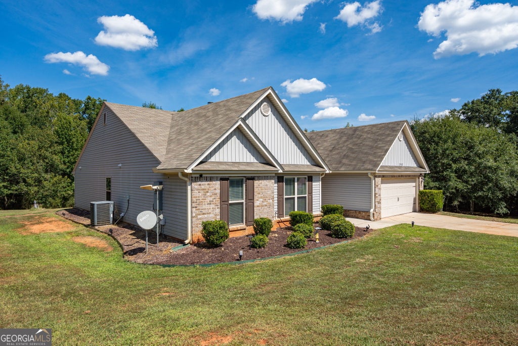Photo of 198 White Circle, Winterville, GA 30683 (MLS # 10845203)