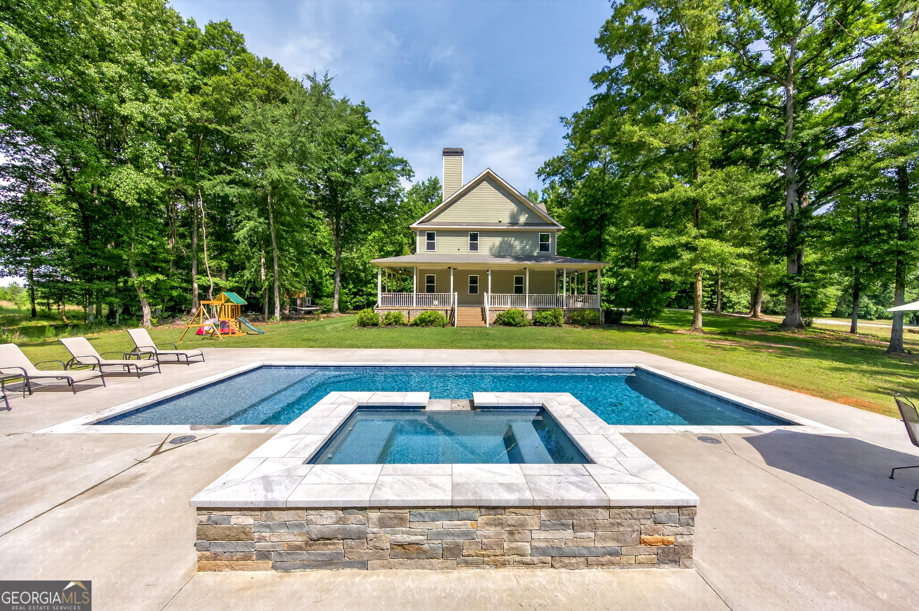 632 Geiger RD
