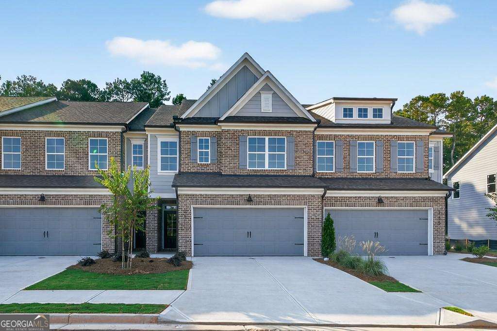 Must see beautiful new construction townhomes in sought after Jefferson City School district. We offer 28 two-story townhomes. Top of the line finishes, open concept floorplan, laminated wood flooring, granite kitchen countertops, quartz bathroom countertops and many more features. Great location, close to downtown Jefferson.
