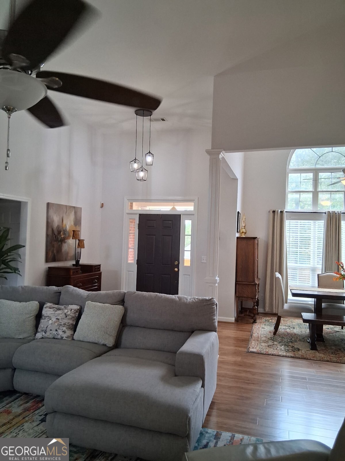 915 Charleston CT