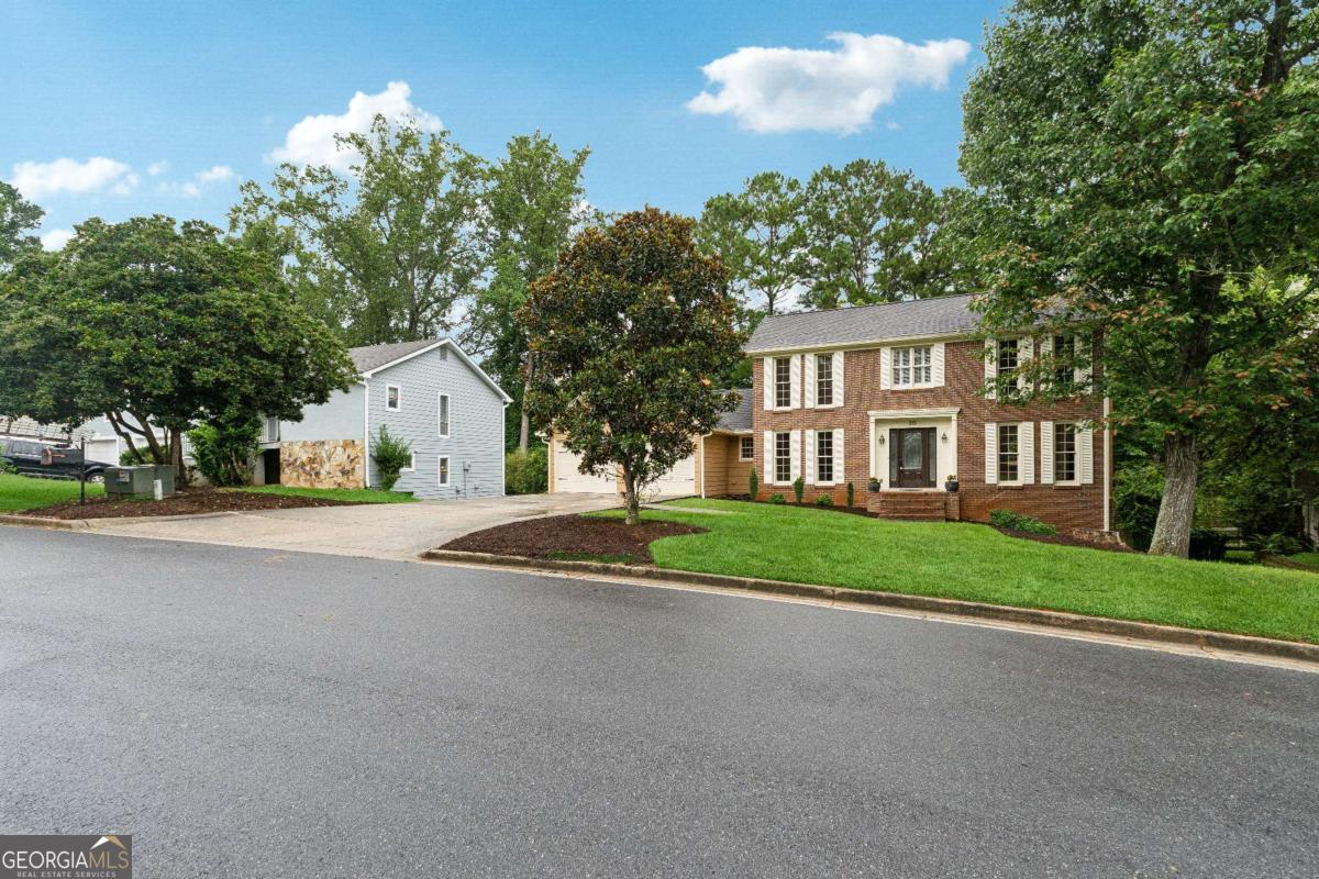 315 Sea Holly CIR