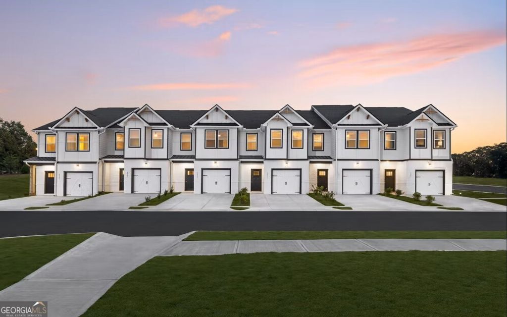 Photo of 5256 Magnolia Grove Way, Gainesville, GA 30504 (MLS # 10766302)