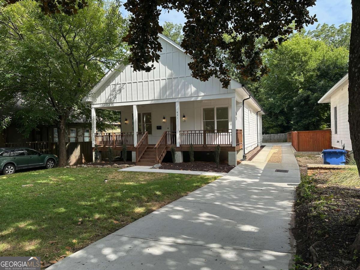 851 Dill AVE SW