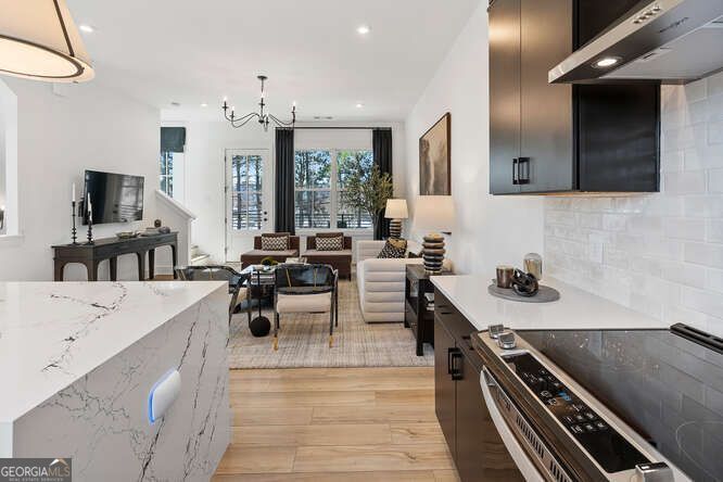 2660 Mackintosh CT 25