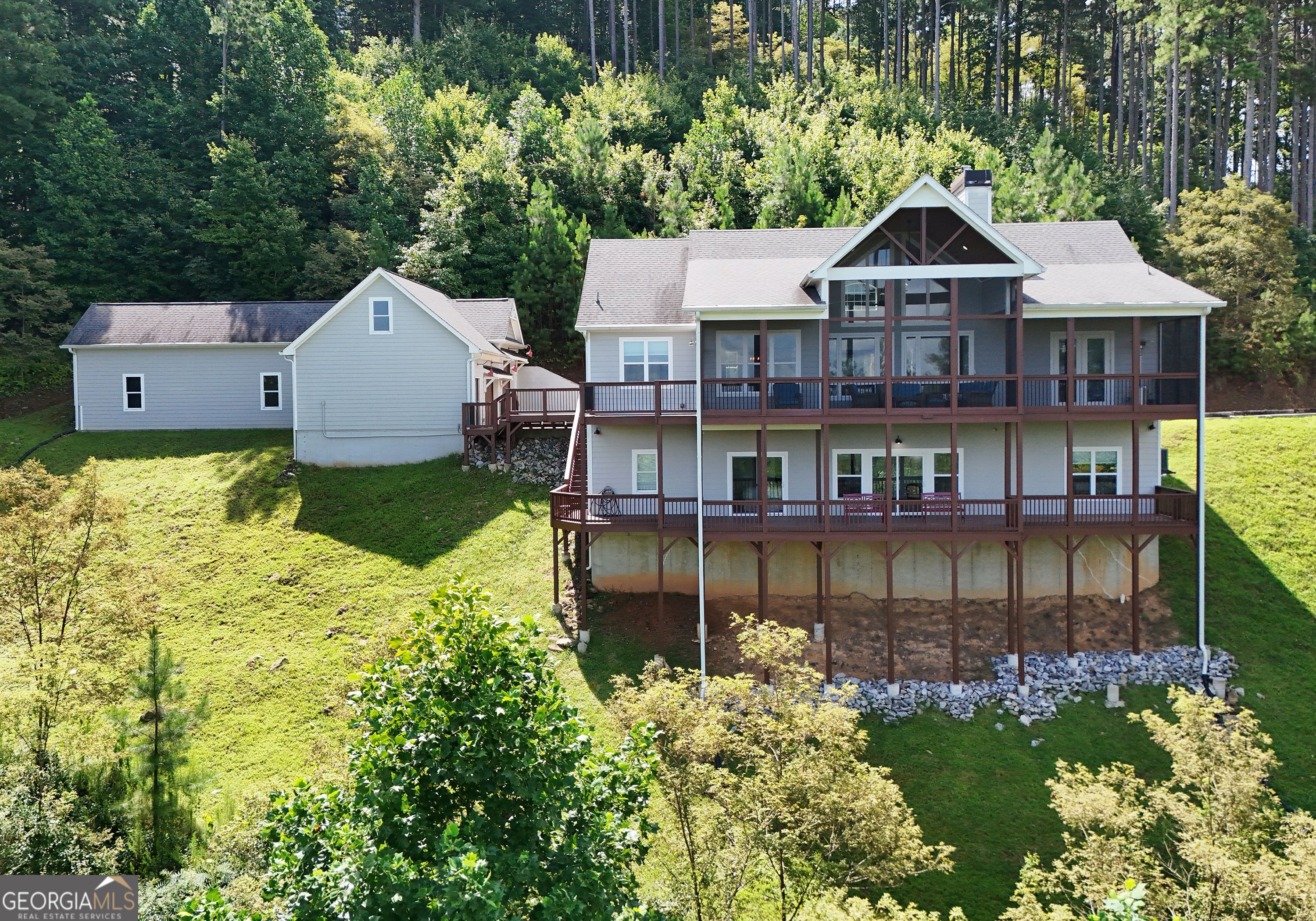 732 Ridge Pointe WAY