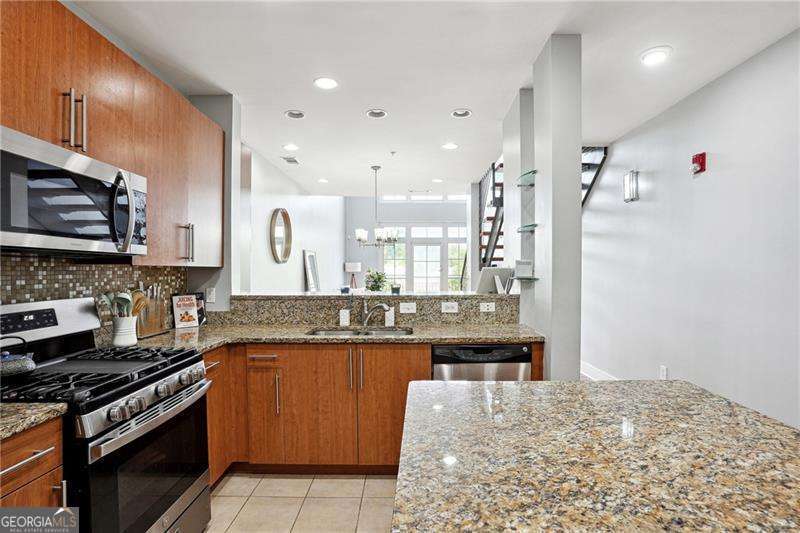 1253 Caroline ST NE 223