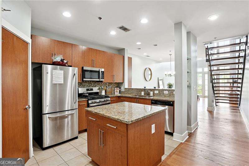1253 Caroline ST NE 223