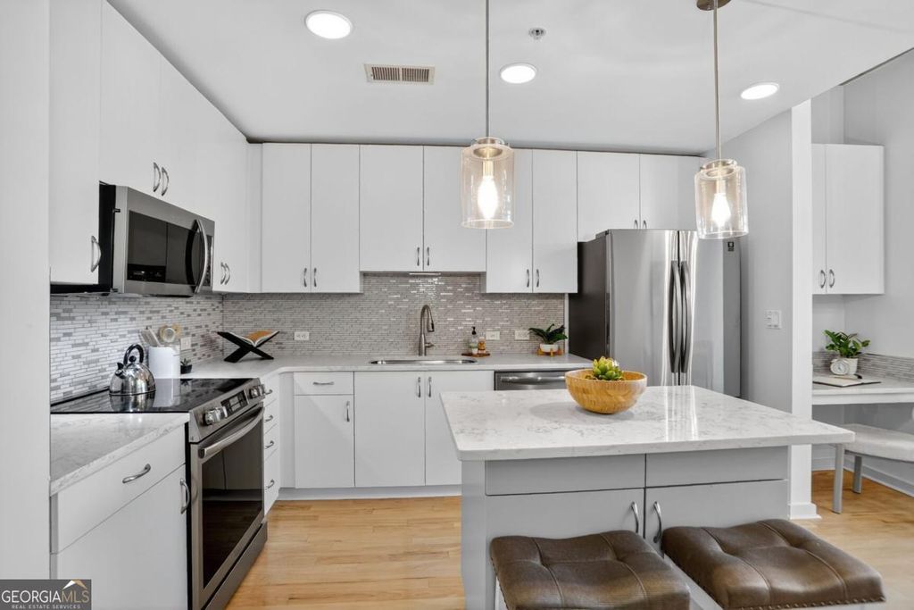 Photo of 860 Peachtree Street N #1103, Atlanta, GA 30308 (MLS # 10629620)