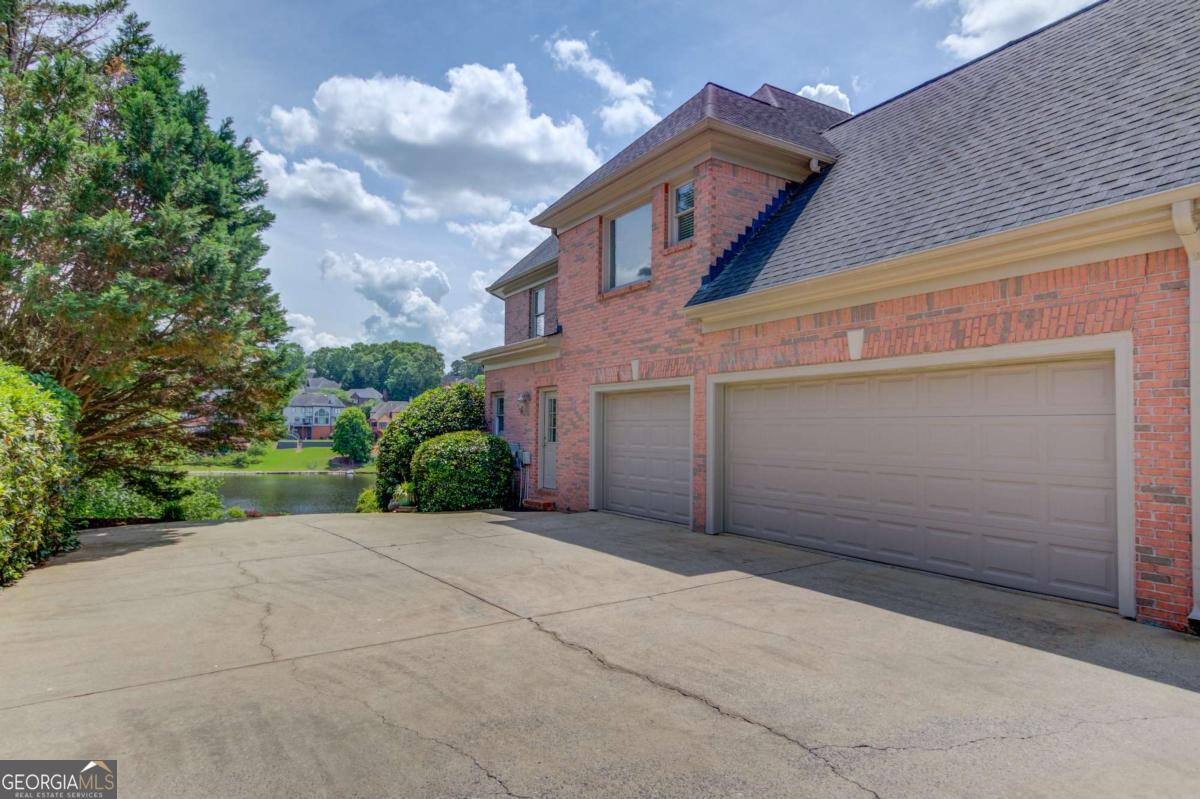 1608 Mulberry Lake DR