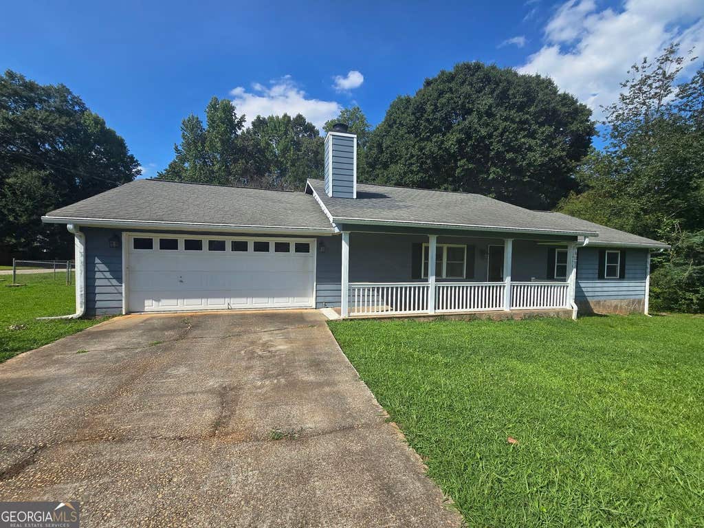 Photo of 122 Spring Valley Circle, Stockbridge, GA 30281 (MLS # 10830412)