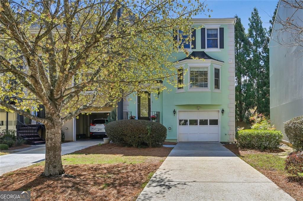 Photo of 18 Sycamore Station, Decatur, GA 30030 (MLS # 10716195)