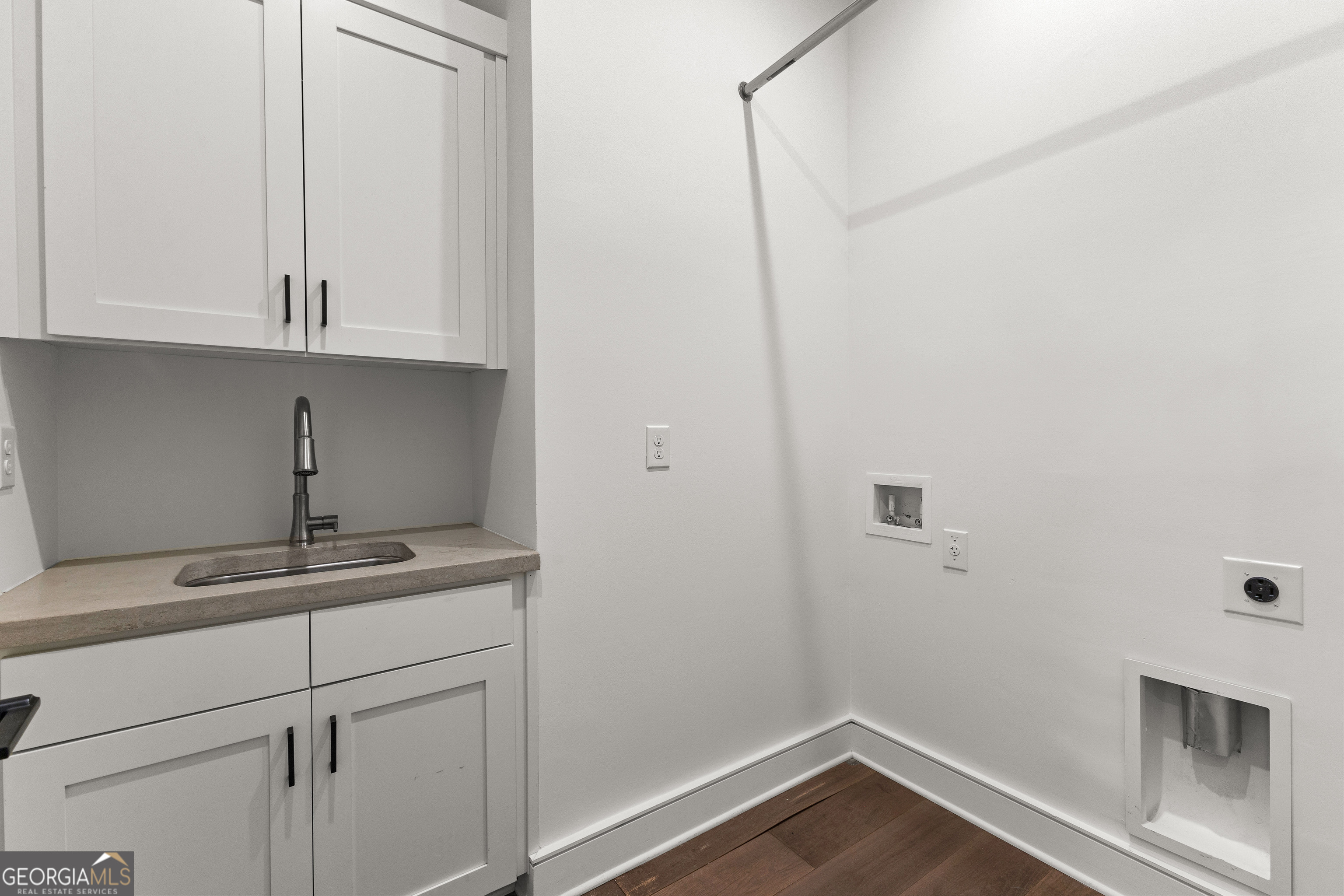 Fayetteville, Georgia 30214, United States, 4 Bedrooms Bedrooms, ,4 BathroomsBathrooms,Residential,Active,206723