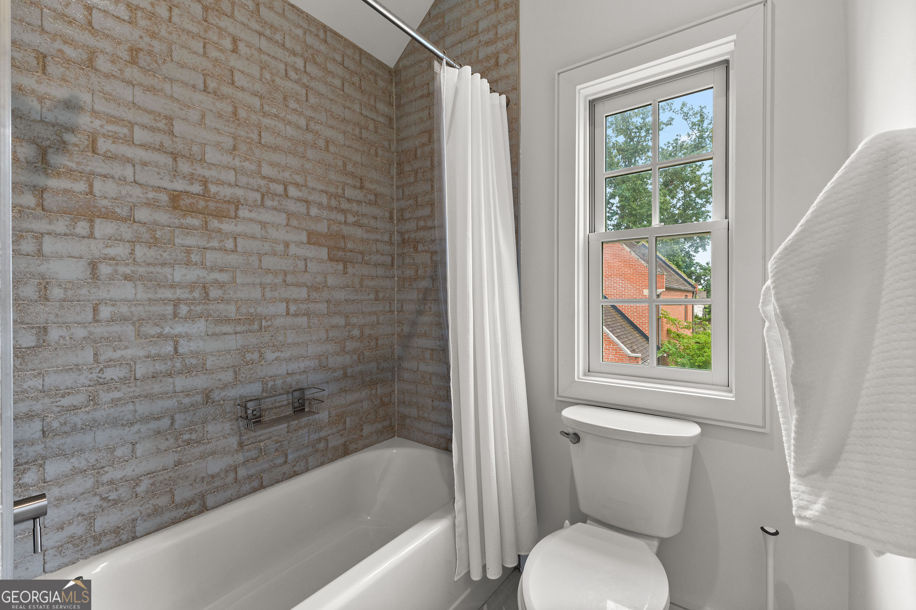 Fayetteville, Georgia 30214, United States, 4 Bedrooms Bedrooms, ,4 BathroomsBathrooms,Residential,Active,206723