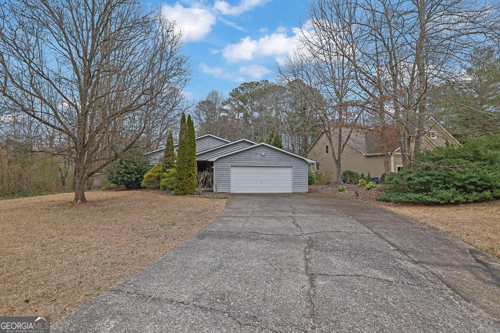 Photo of 4726 Rubes Creek Court, Marietta, GA 30066 (MLS # 10695353)