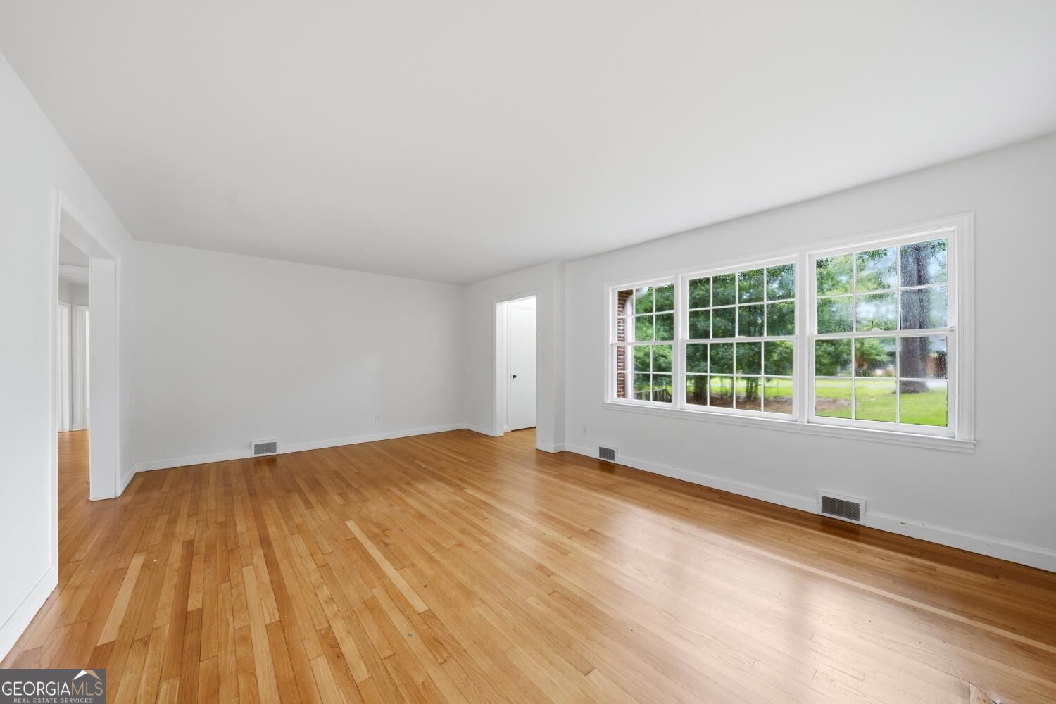 1825 Waverland CIR