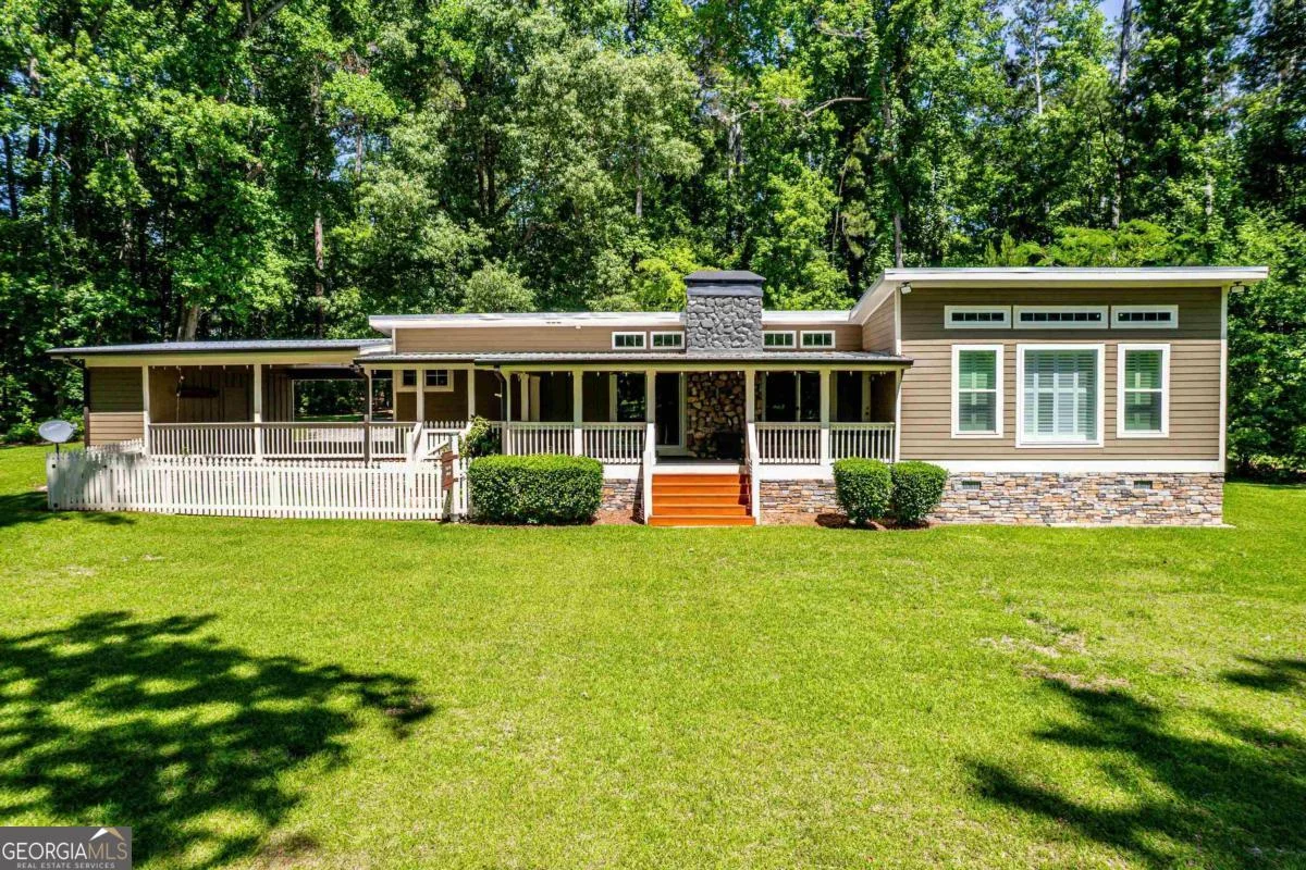 106 Twisting Hill Lane