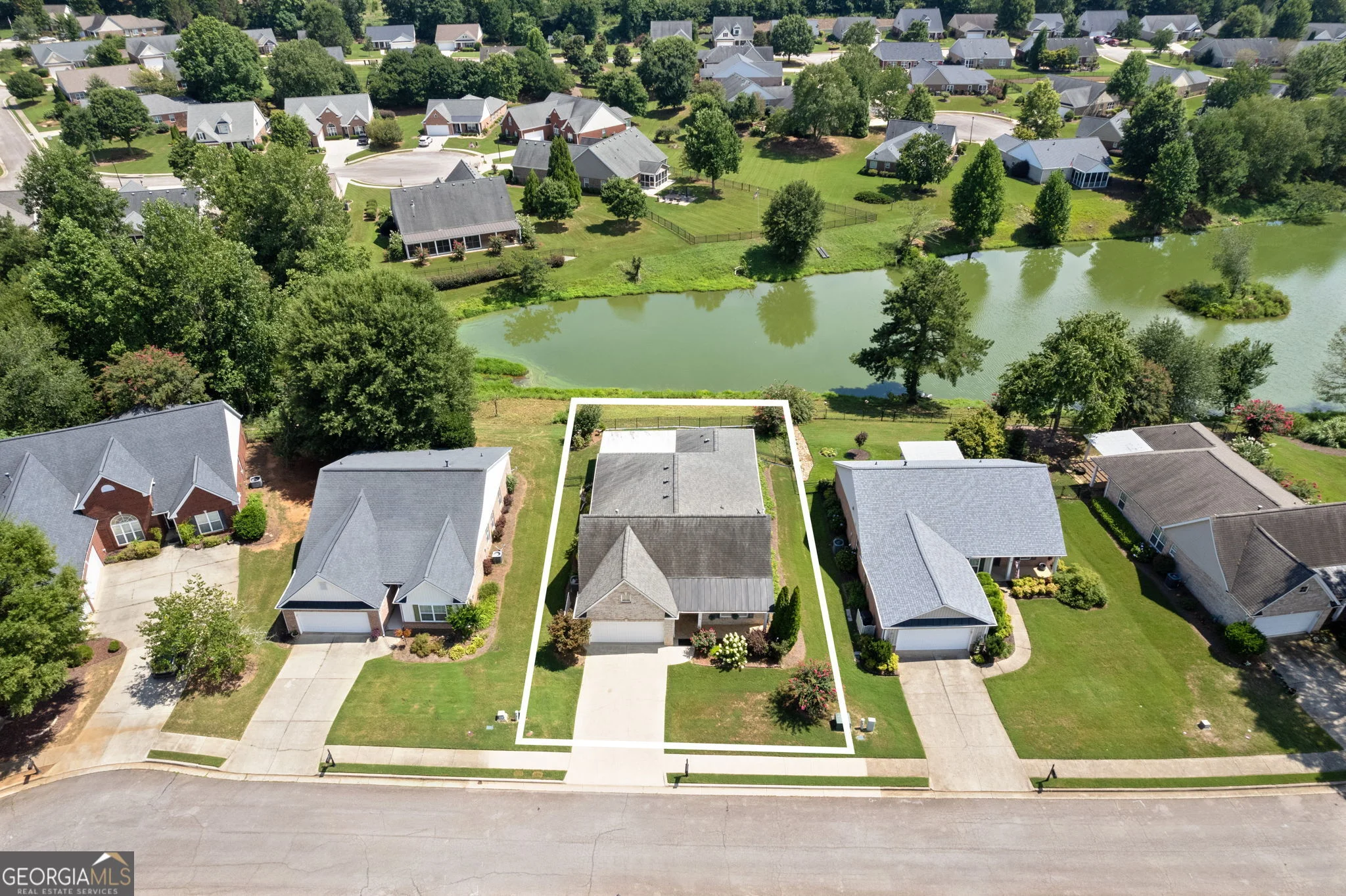 112 Clubhouse Drive