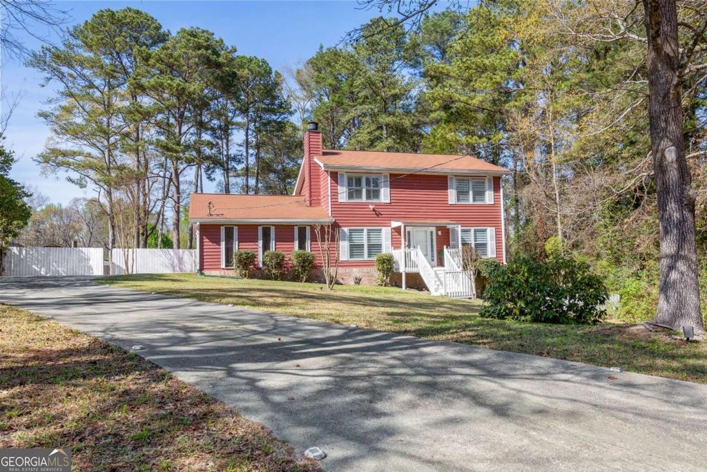 Photo of 3044 Periwinkle Drive, Snellville, GA 30078 (MLS # 10718932)