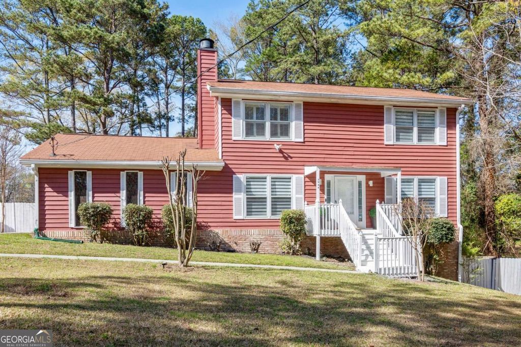 Photo of 3044 Periwinkle Drive, Snellville, GA 30078 (MLS # 10718932)