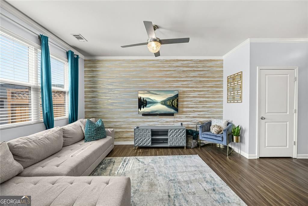 200 Mountain Rest CT SE