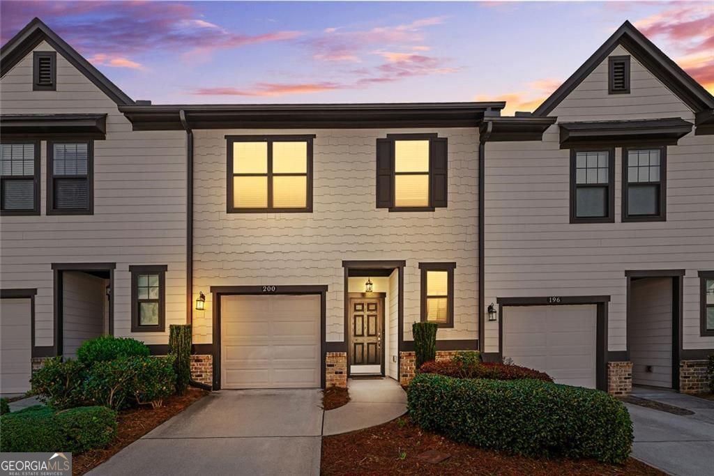 200 Mountain Rest CT SE